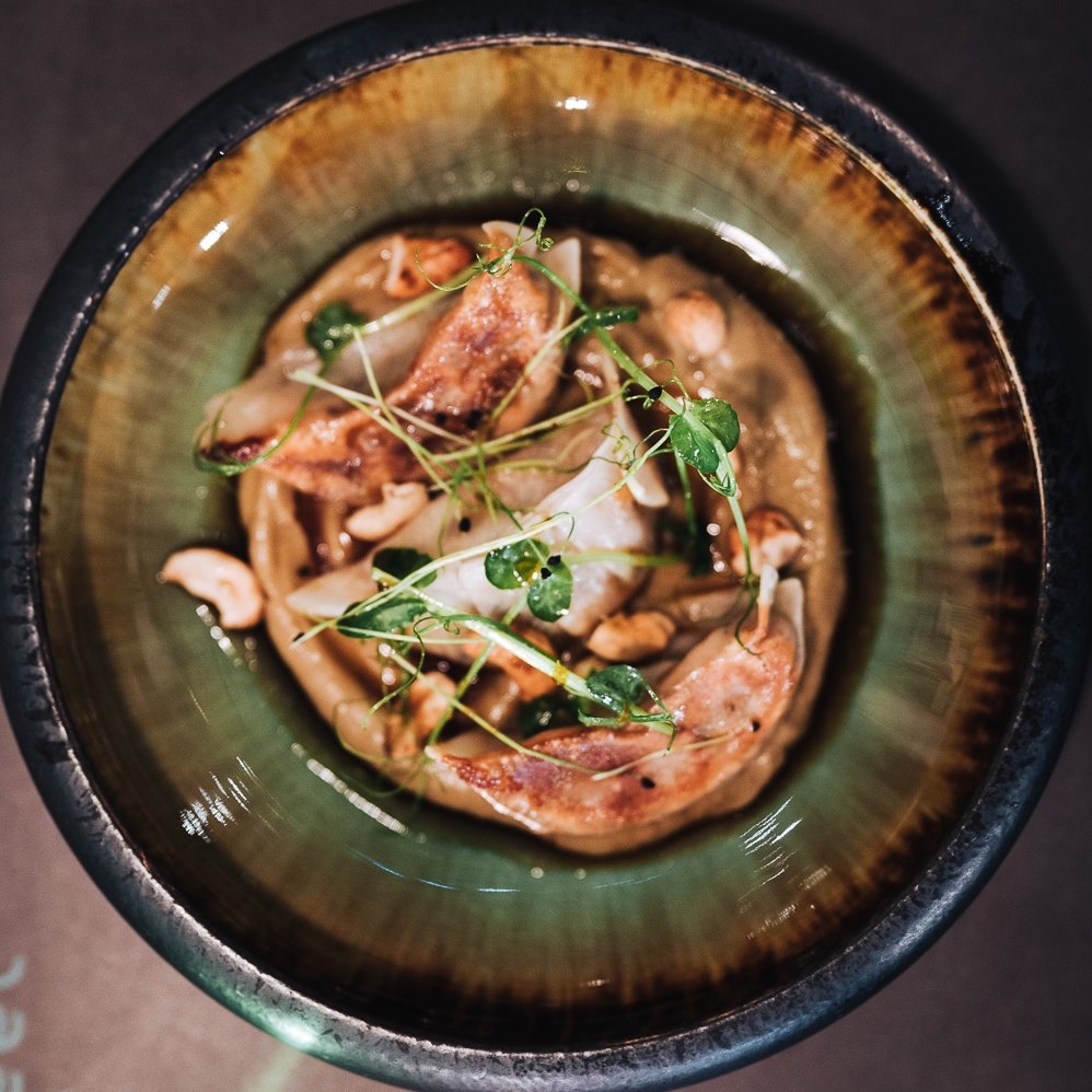 mulia's tweet photo. Aksameet Bistro in #Wrocław has been on my list for a long time, finally I tried it and it was excellent! Congrats to chef Daniel Pardo (from Mexico) & whole team! 👏🏻 I'll definitely be back!
#restaurantweekpolska #foodlooksgood https://t.co/COR2dpWDVY