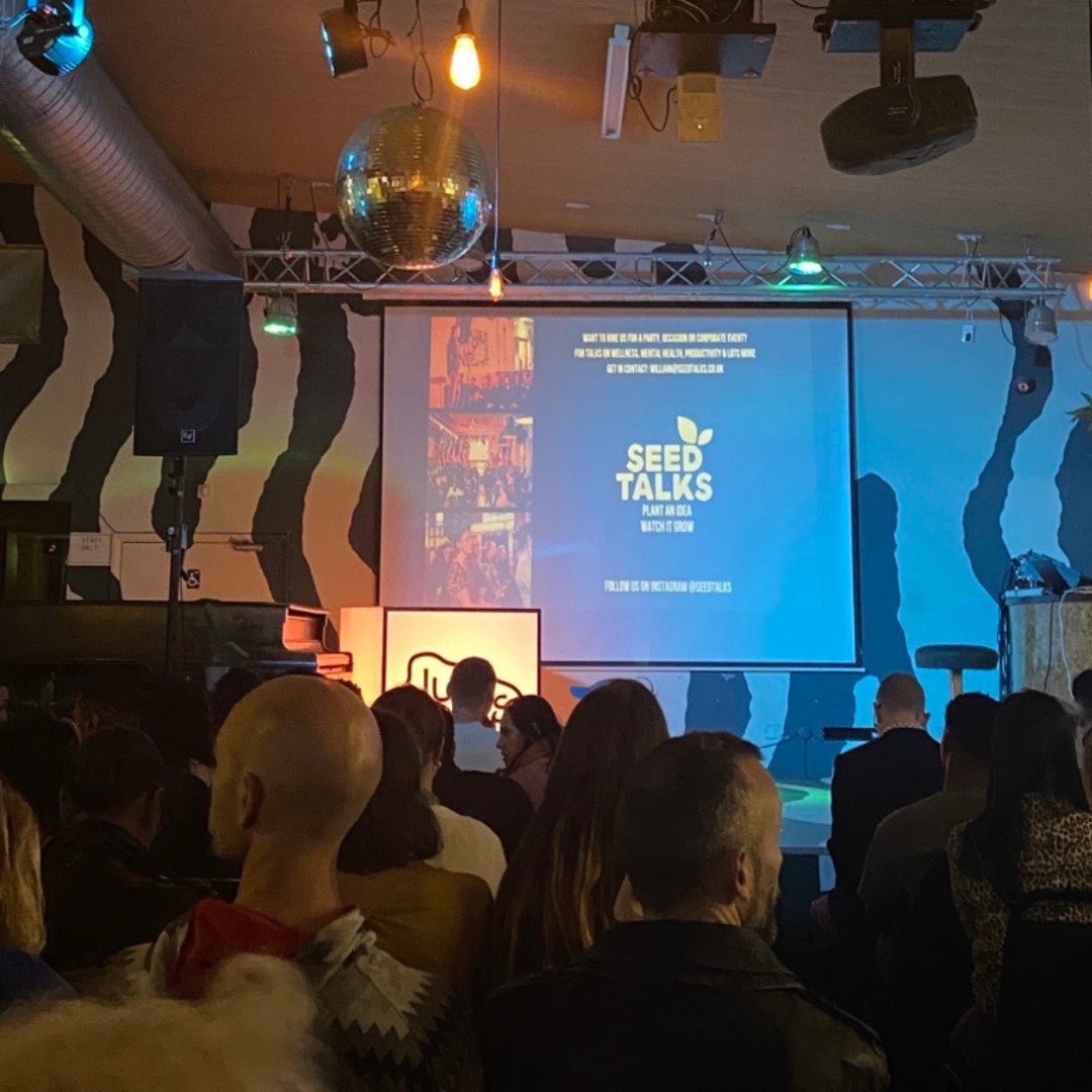 creativeandcomm's tweet photo. Designers' night out! The C&C designers headed to @SeedTalks for The Neuroscience of Creativity. Thanks to Elsa for the amazing drawing 🧑🎨🖍️
#livecreativeandcommercial #graphicdesignerslife https://t.co/9GagxWazA1