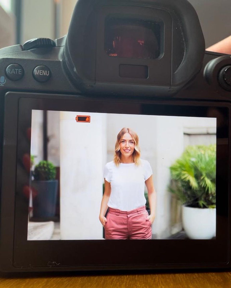 Mozer_Winning's tweet photo. Headshots for Emily ahead of our new website launch, lunch, and meetings in London with Teneeka #bidding #meetings #london #winning https://t.co/TdBZpKRNWx