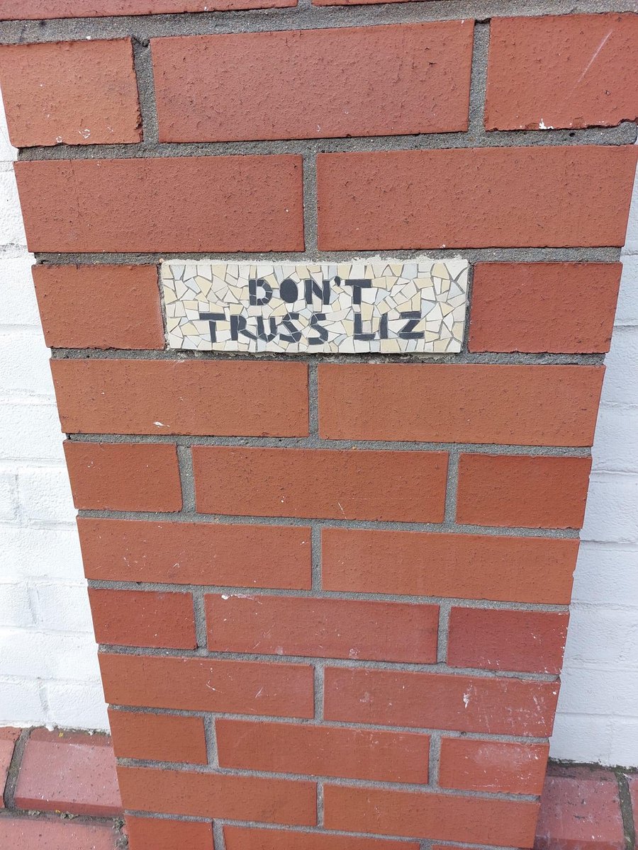 Spotted outside West Ealing Station! 🤣 #westealing #ukpolitics #liztrussout