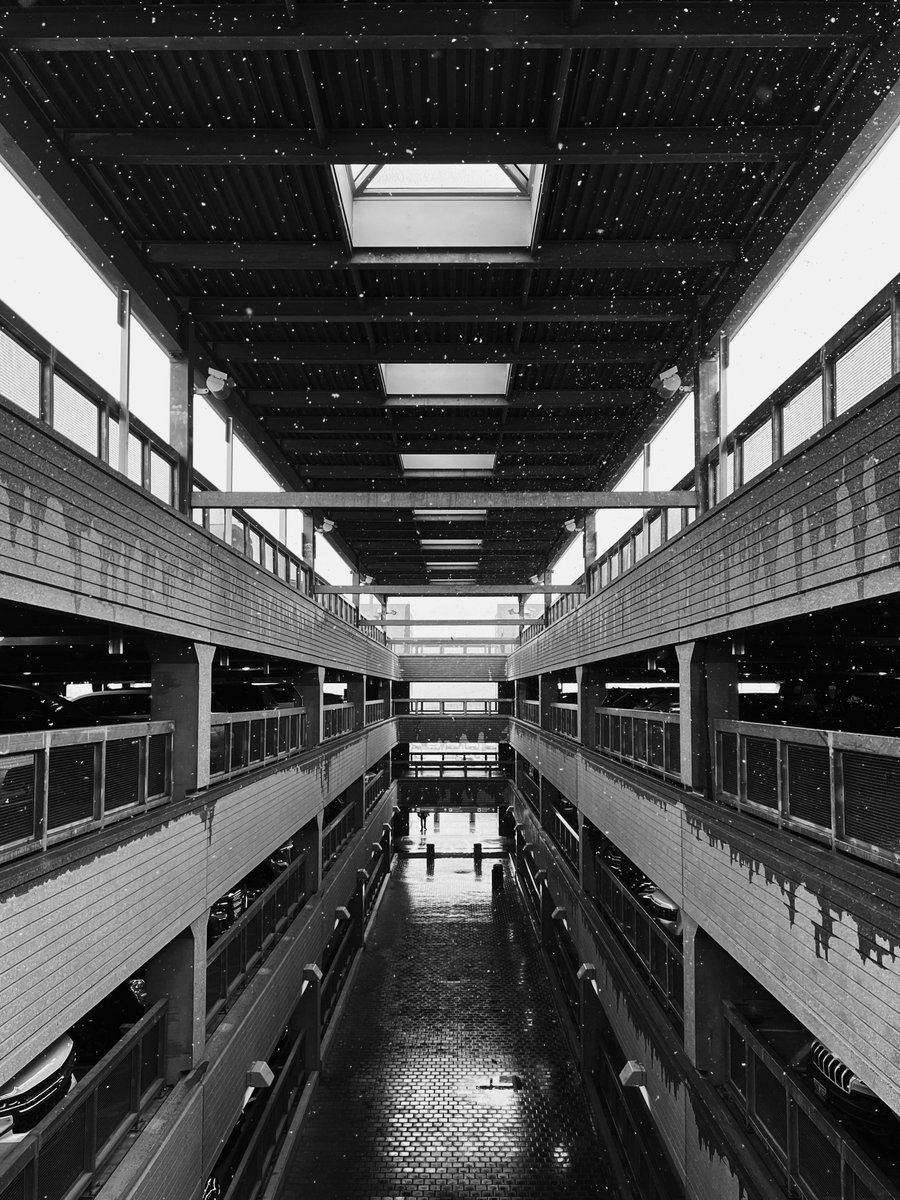 michaeljpblatz's tweet photo. free parking 04

#winnipeg #parking #parkade #snow #streetphotography #shotoniphone https://t.co/c2lN0MGomS