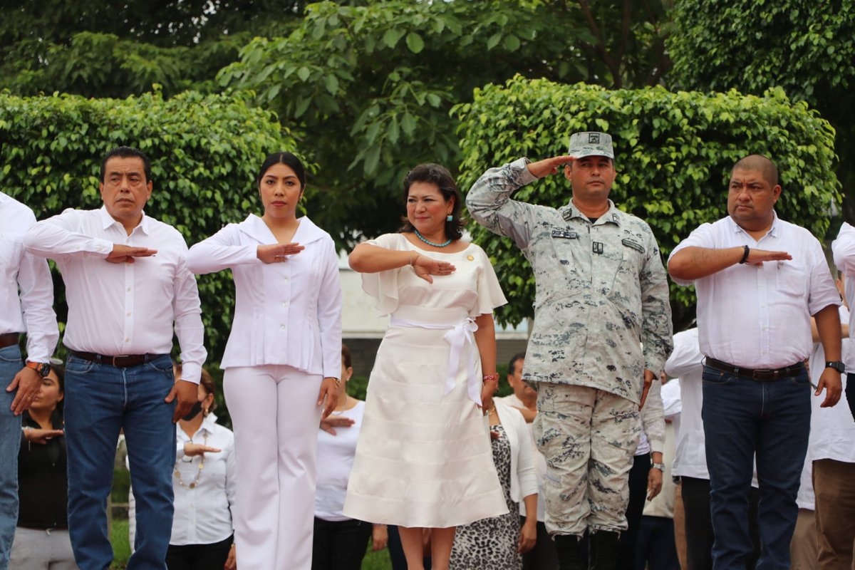 MayteZapata_'s tweet photo. A 257 años del nacimiento de don José Eduardo de Cárdenas y Romero, prócer de nuestra tierra, hoy junto a integrantes del ayuntamiento, conmemoramos un año más de su natalicio con una Ceremonia Cívica y Honores a la Bandera Nacional.

#ProgresoYBienestar https://t.co/itqrzzeYz1