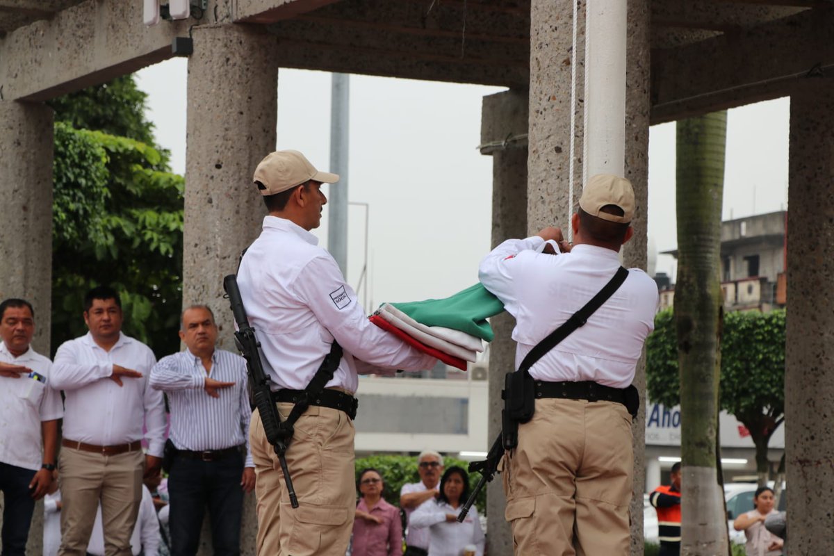 MayteZapata_'s tweet photo. A 257 años del nacimiento de don José Eduardo de Cárdenas y Romero, prócer de nuestra tierra, hoy junto a integrantes del ayuntamiento, conmemoramos un año más de su natalicio con una Ceremonia Cívica y Honores a la Bandera Nacional.

#ProgresoYBienestar https://t.co/itqrzzeYz1