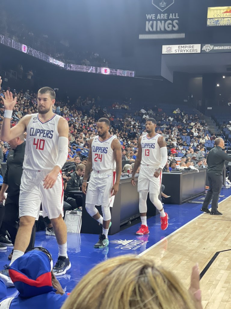 ClipperSax's tweet photo. Good times seeing Clippers play their annual game in Ontario and sitting next to @Steven_Ballmer !  Can’t wait for the season!  #BestOwnerInSports https://t.co/yEiHxvelly
