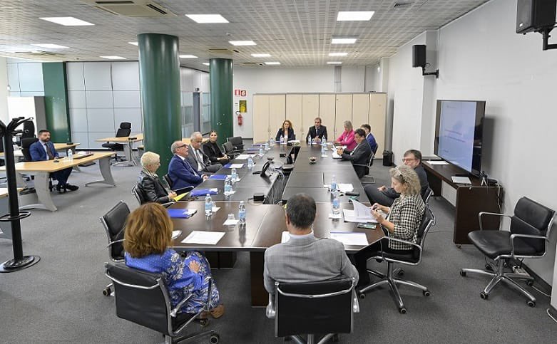 Prefettura_Roma's tweet photo. Il Prefetto Piantedosi in visita a Equitalia Giustizia S.p.a. @EqGiustizia, eccellenza del Sistema Paese che, tra l’altro, attraverso il Fondo Unico Giustizia investe per lo Stato i proventi illeciti sequestrati e confiscati alla criminalità organizzata. https://t.co/Wi0AVNuNKy