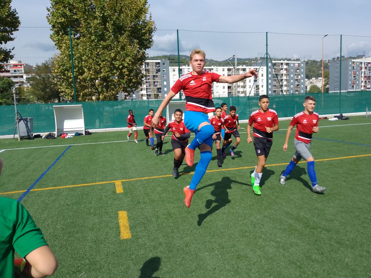 Collège International Antoine Risso tweet media