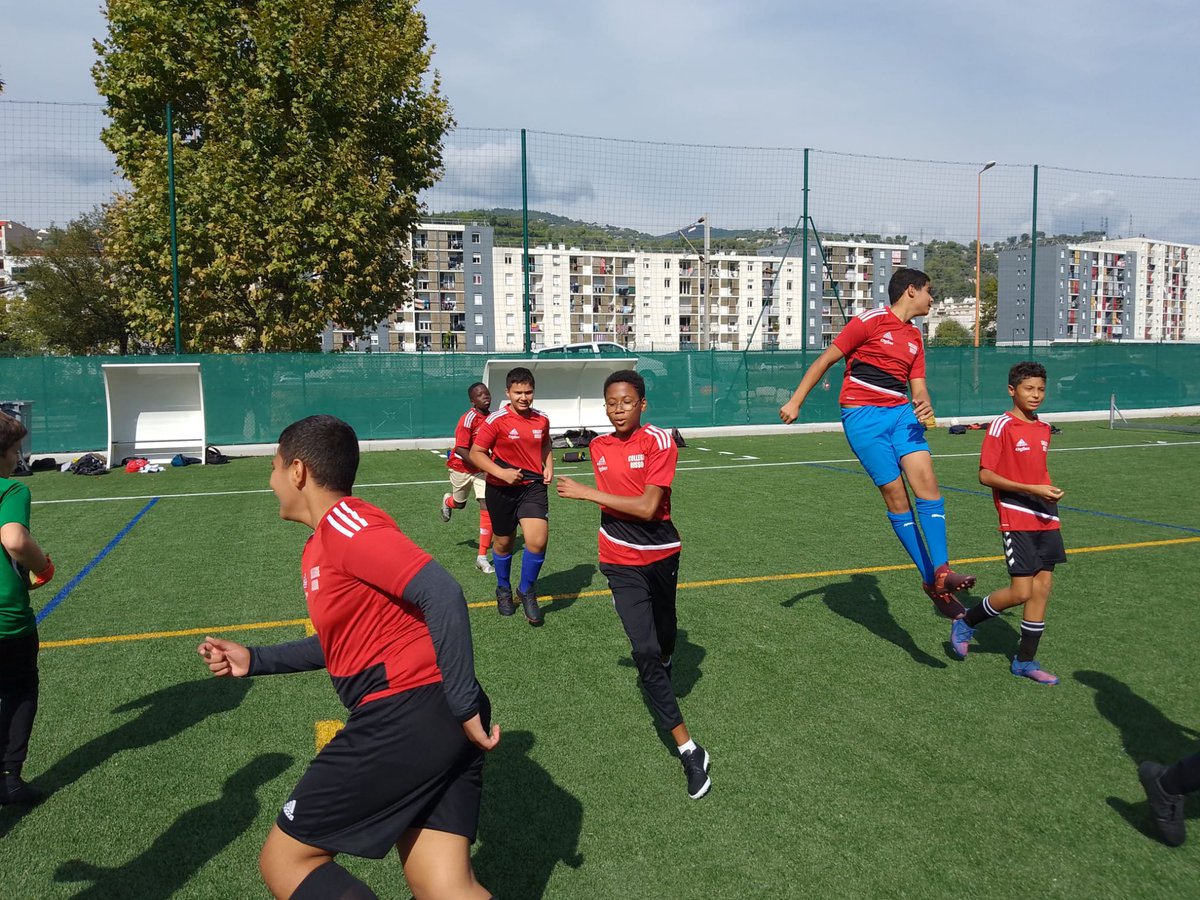 Collège International Antoine Risso tweet media