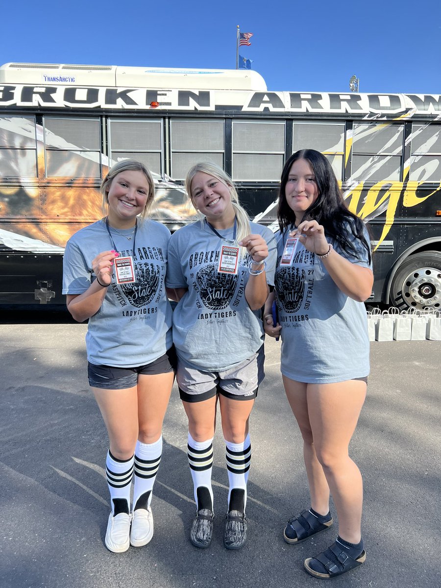 Ring chasin🥳🏎️#ballout  
<a href="/VisionArkansas/">VisionGold18U</a>