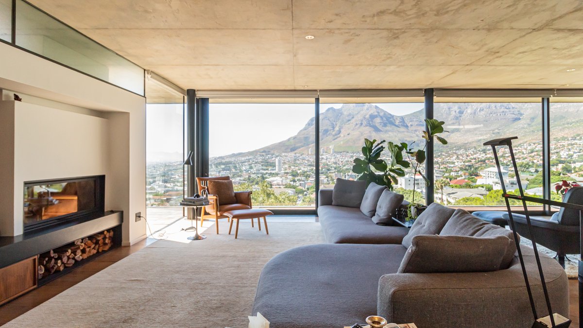 EV_CapeTown's tweet photo. New rental listings - 10 October 2022 https://t.co/sgfz0AwXvG https://t.co/YfXUu4ZkpL