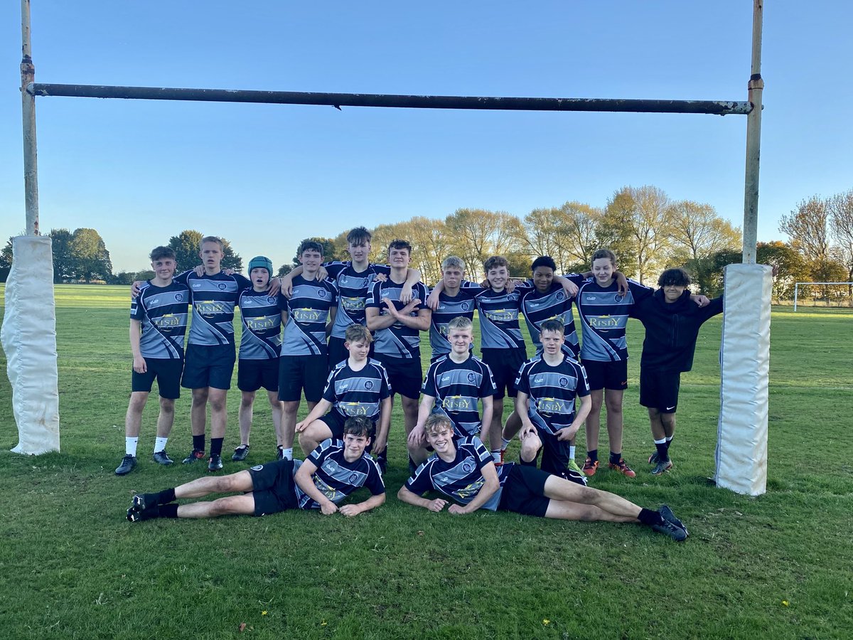 BevGrammarPE's tweet photo. Great evening out with  ⁦@bevgrammar⁩ YR11 rugby league team ⁦@SchoolLongcroft⁩ .  Two teams running hard with ferocious tackling. A great display of sportsmanship from both teams.  Well done lads on a hard fought draw #localrivalry #respect #sportsmanship 🏉⚫️⚪️ https://t.co/cjHpUsVe5p