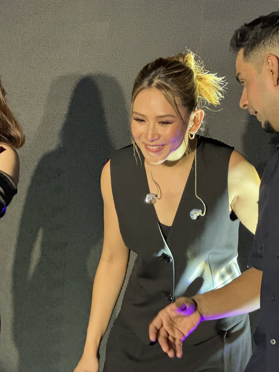 PopstersSarahG's tweet photo. We Love You @JustSarahG ! 

SARAH G LIVE TONIGHT
BOP WITH DATI-DATI https://t.co/dkGQogCieo