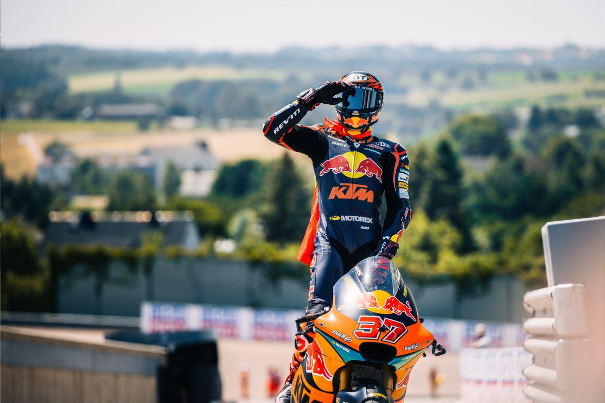 KTM_UK's tweet image. #KTMBlog - "I want that Moto2™ title badly but whatever happens I’m going to MotoGP™ next year…"

Hear from Augusto as he tells the story of his climb through the road racing ranks, all the way to the premier class - fal.cn/3sIeP
#KTM #ReadyToRace #MotoGP #Moto2