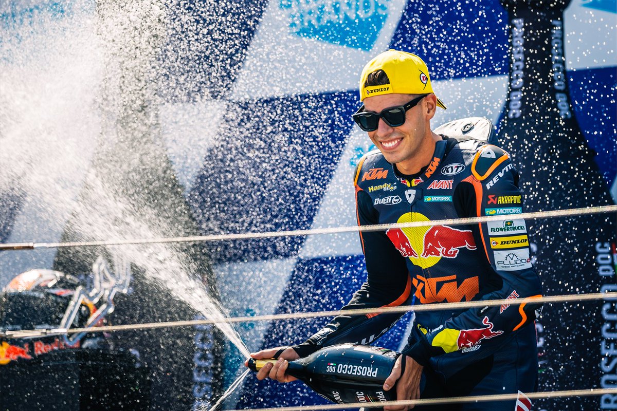 KTM_UK's tweet image. #KTMBlog - "I want that Moto2™ title badly but whatever happens I’m going to MotoGP™ next year…"

Hear from Augusto as he tells the story of his climb through the road racing ranks, all the way to the premier class - fal.cn/3sIeP
#KTM #ReadyToRace #MotoGP #Moto2