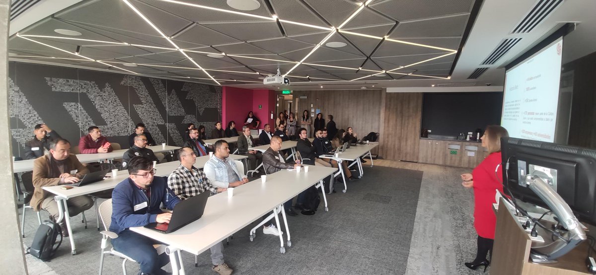 Bextechnology's tweet photo. Ha finalizado con éxito nuestro evento presencial "Ciberseguridad en la Post-pandemia". Agradecemos a cada uno de los asistentes su participación y confianza depositada en #BexTechnology y #Microsoft.

https://t.co/b39mHFAwzE

#Tecnología #Ciberseguridad #Pandemia https://t.co/QlDWTzLeUZ