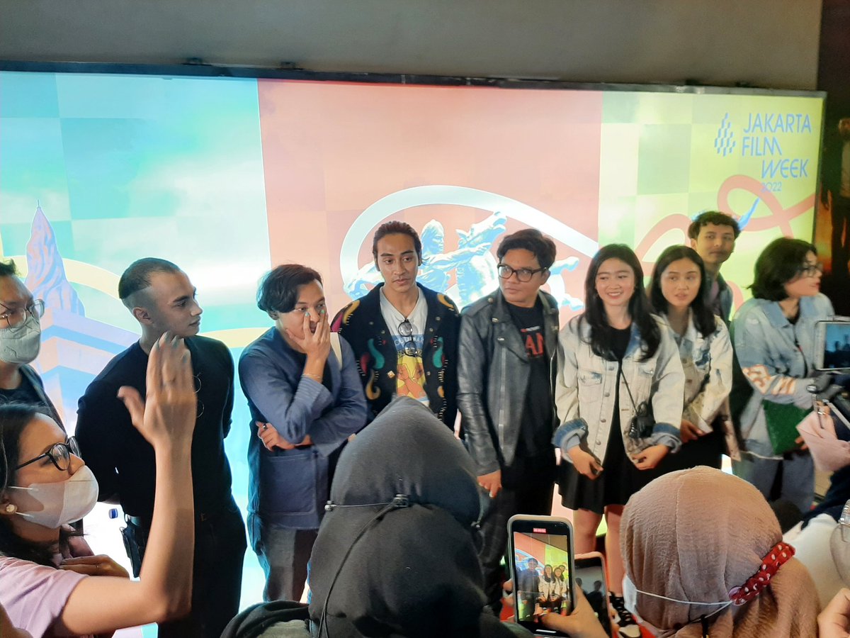 anditrisna's tweet photo. Sumpah kalian kerenn...
Berhasil menghidupkan theater of mind pembaca #baladasiroy
Salut!!

#baladasiroy #filmbaladasiroy #baladasiroythemovie https://t.co/r5xikZSySf