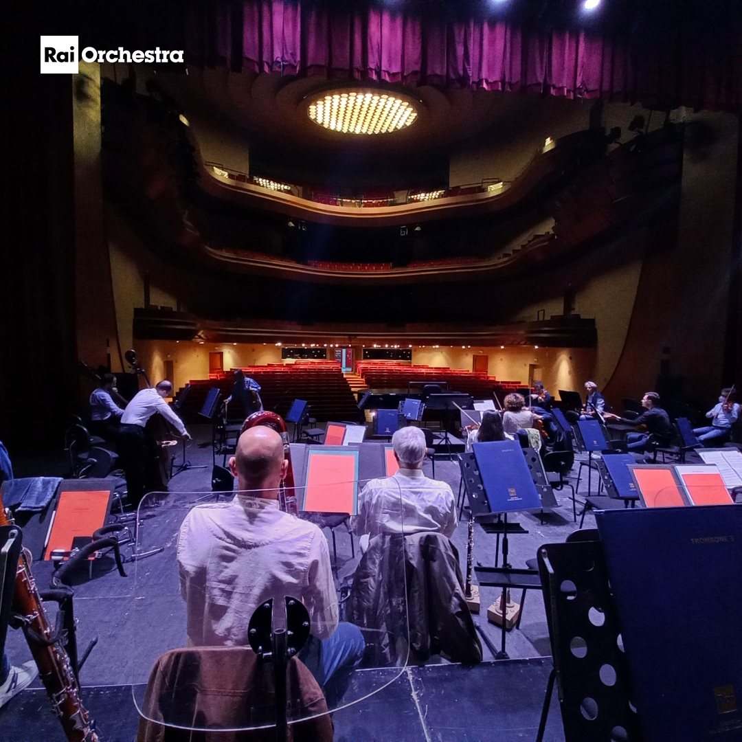 🎹 Tre quadri, il concerto per pianoforte e orchestra di <a href="/francefilidei/">francesco filidei</a> è al centro dell’evento che vede protagonista l’Orchestra Rai con #TitoCeccherini e <a href="/MaurizioBaglini/">Maurizio Baglini</a> al <a href="/TeatroVerdiPN/">TeatroVerdiPordenone</a>, questa sera giovedì 13/10 ore 20.30.
A seguire brani di #Stravinskij e #Šostakovič.