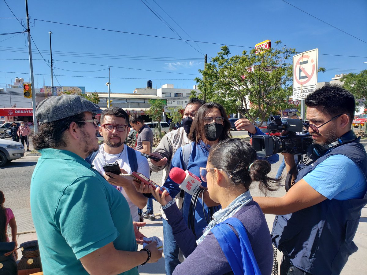 #HOY Investigadoras e Investigadores en Ciencias Médicas EXHORTAMOS a Directivos del Hosp Regional del Bajío <a href="/BajioHrae/">HRAEBajío</a> <a href="/SSalud_mx/">SALUD México</a> a concretar firma de #ContratoColectivoDeTrabajo en cumplimiento a lo que les indica la Ley. #DerechosLaborales 

<a href="/GobiernoMX/">Gobierno de México</a> <a href="/STPS_mx/">STPS México</a> <a href="/OITMexico/">OIT México y Cuba</a>