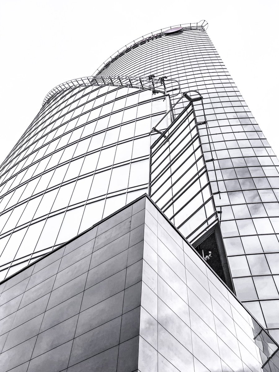 lit08's tweet image. One of the few skyscrapers of Riga
-
Insta: @lit08cyberpunk 
-
#lookingup #rustlord_unity #archi_unlimited #1_unlimited #architecturedesign #ig_ometry #futuristic #lit08cyberpunk #architecturephotography #abstractaddict #toneception #tv_pointofview #tv_architectural