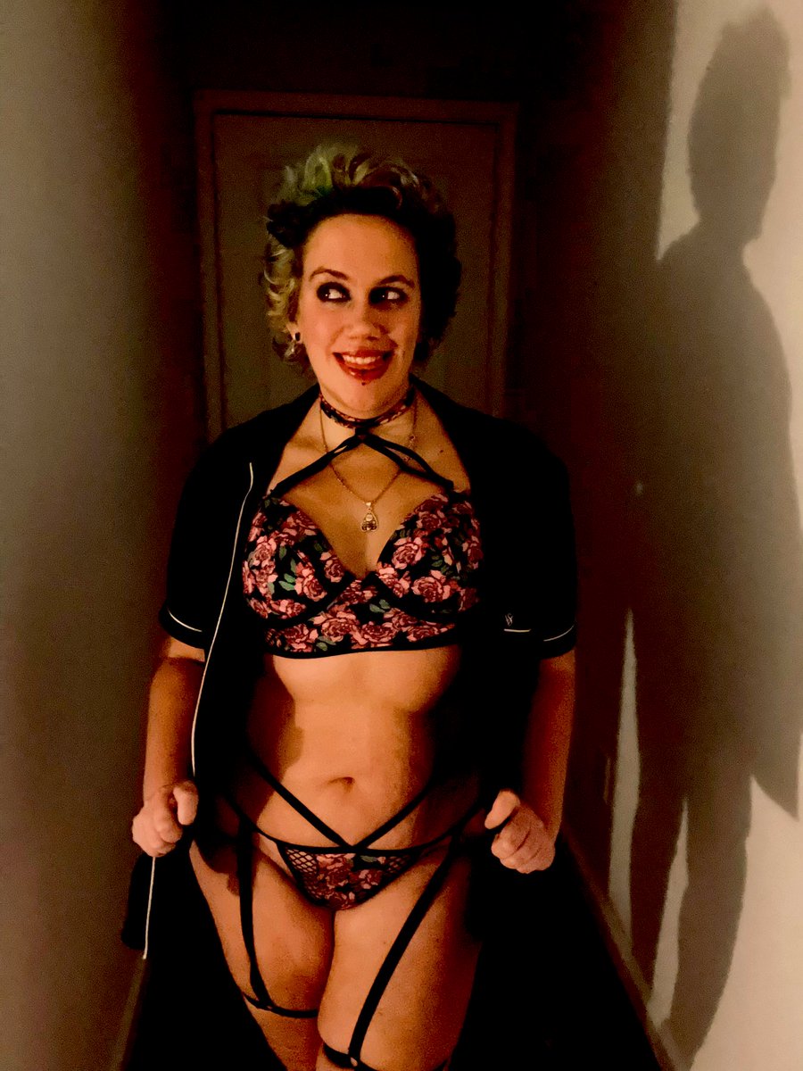 AvistaVarlowe's tweet photo. @onlyfansnewbs https://t.co/hSKzDOT2F5 https://t.co/x5tXx5APQg
