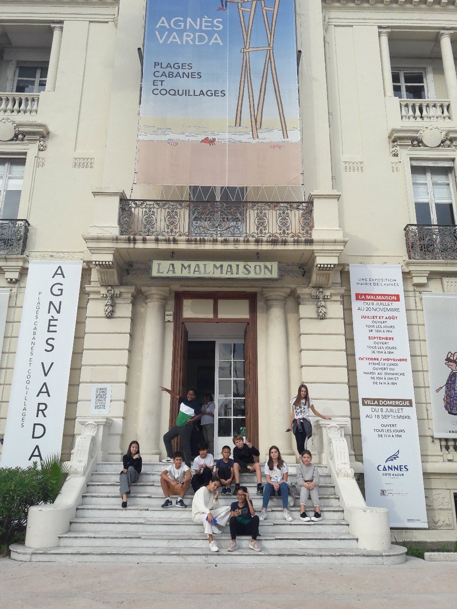 CdiVallergues's tweet photo. Classe option Arts : visite de l’expo Agnès Varda #Malmaison @villecannes. Les élèves ont découvert sa passion pour 🏖la mer,le sable et les 🩴🩴. Ils ont aussi découvert avec ses 📷et 📹 d’époque leur région autrement 😉. 🧑🏻‍🎓👩🏽‍🎓attentifs, curieux et motivés 👏🏼👏🏼👏🏼. 🙏🏼@IsaFBecker https://t.co/kPVdp53wPZ