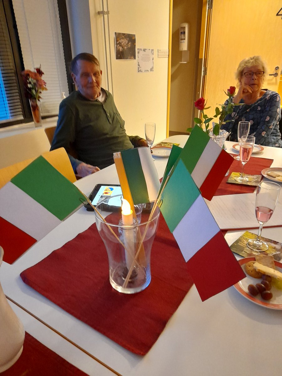 Markunkoti1's tweet photo. Mamma Mia mikä italialainen ilta 🇮🇹 juustolautanen tyhjeni mambon tahtiin 🫒🧀#ikaalinen #markunkoti https://t.co/OeBxX1aXxZ