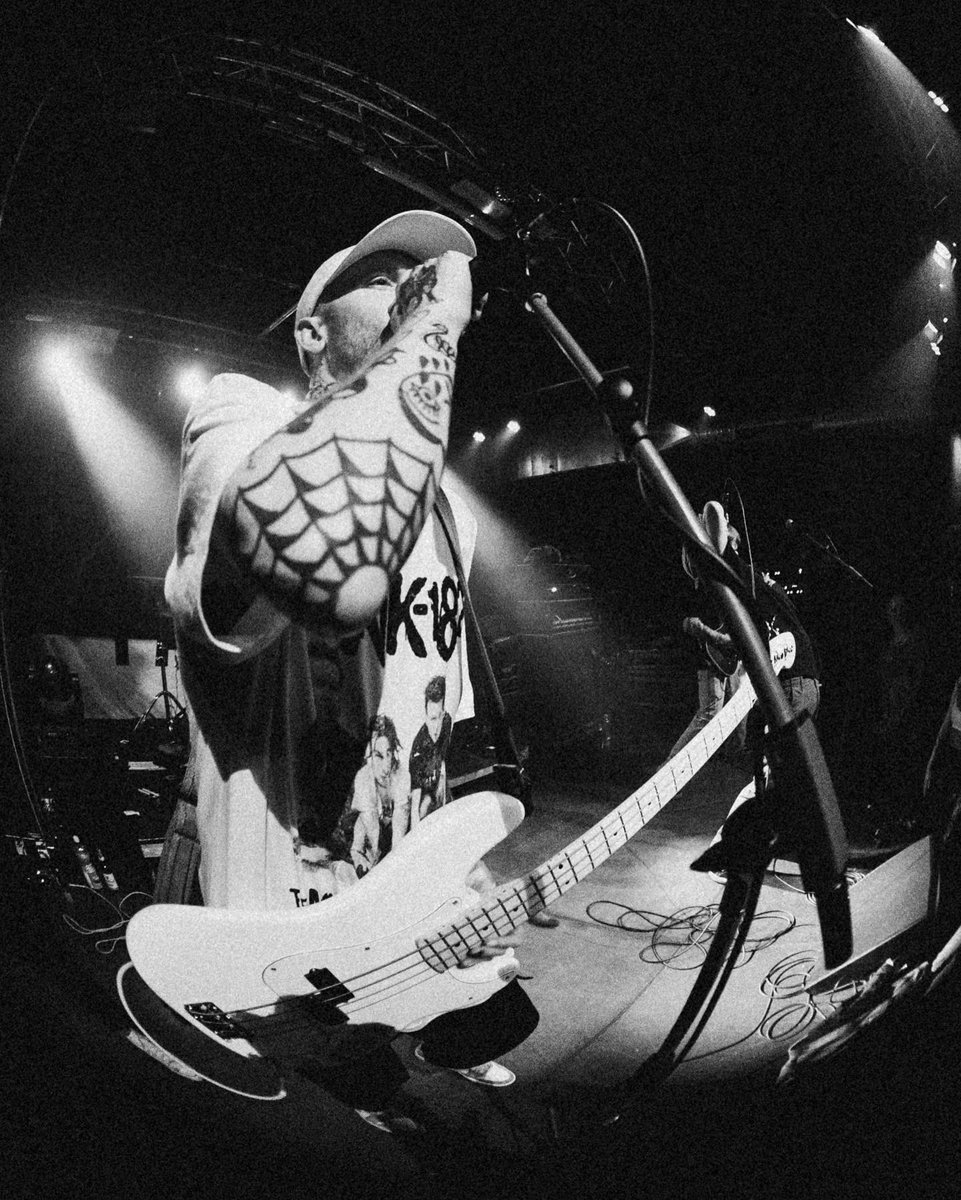 Dresden last night was wild 💥
This tour with <a href="/strayfromdapath/">Stray From The Path</a> &amp; <a href="/vaticanvr/">VATICAN</a> kicks ass.
📷: <a href="/georgegirvan/">GeorgeGPhoto</a>