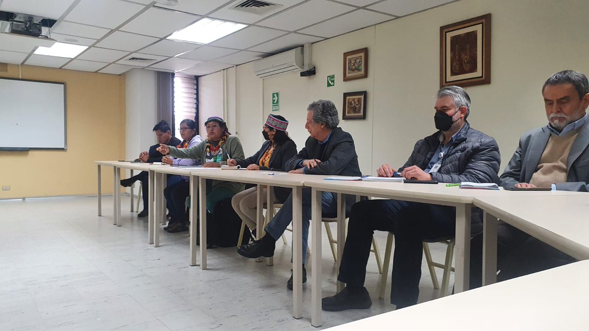 CuencasSagradas's tweet photo. #AmazoníaEnEmergencia ‼️
"Así como usted dice que no es su obligación dar una ayuda humanitaria yo también le digo, no es mi obligación cuidar el oleoducto. Eso es responsabilidad de Petroperú". 
Palabras de Olivia Bisa en reunión con @petroperu_sa.
@aidesep_org @amazonwatch https://t.co/WxgU0zsVMy