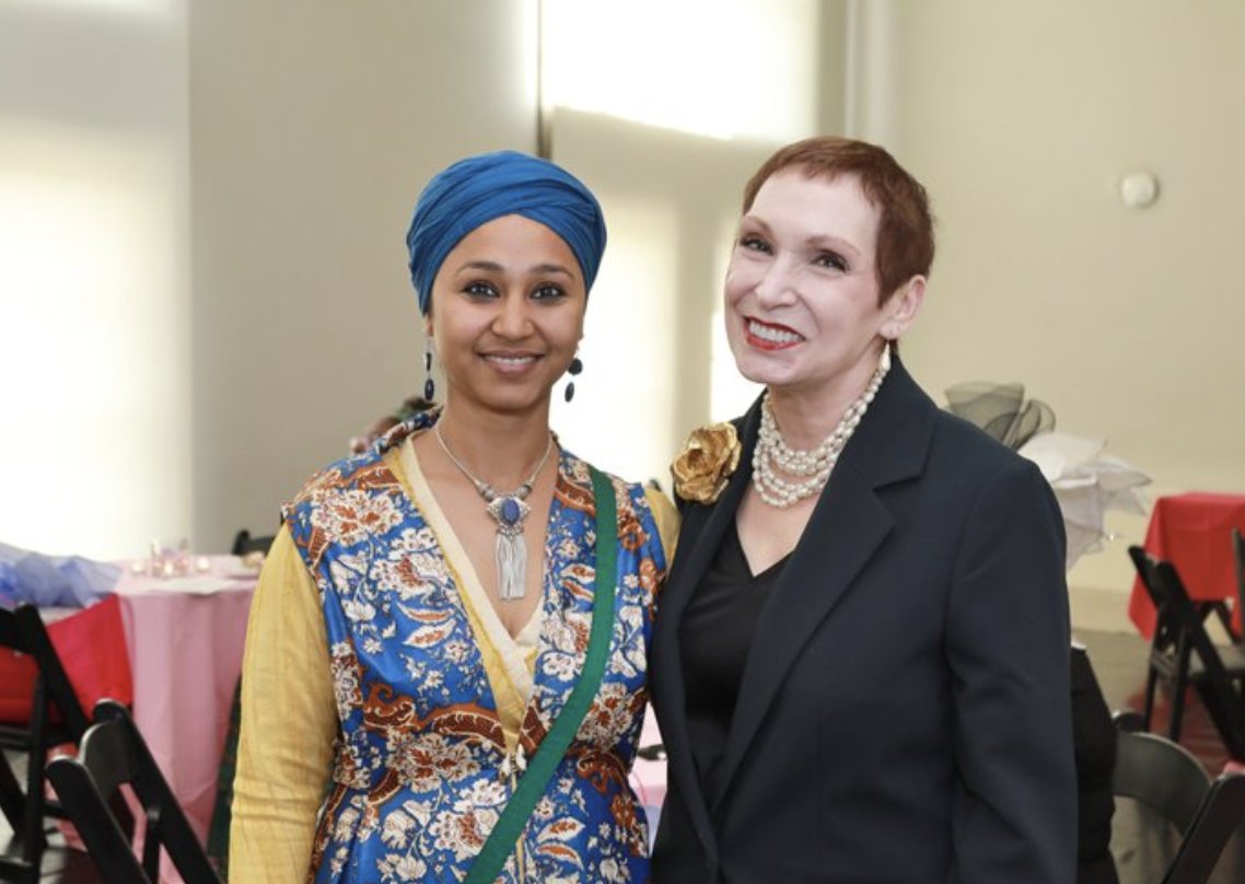 Each year @STLVizAwards honors six women in the St. Louis art community, and now is your chance to spotlight the talent of the incredible women in our midst! Submit your nomination before November 22nd ➡️ vizawards.org/nominations.