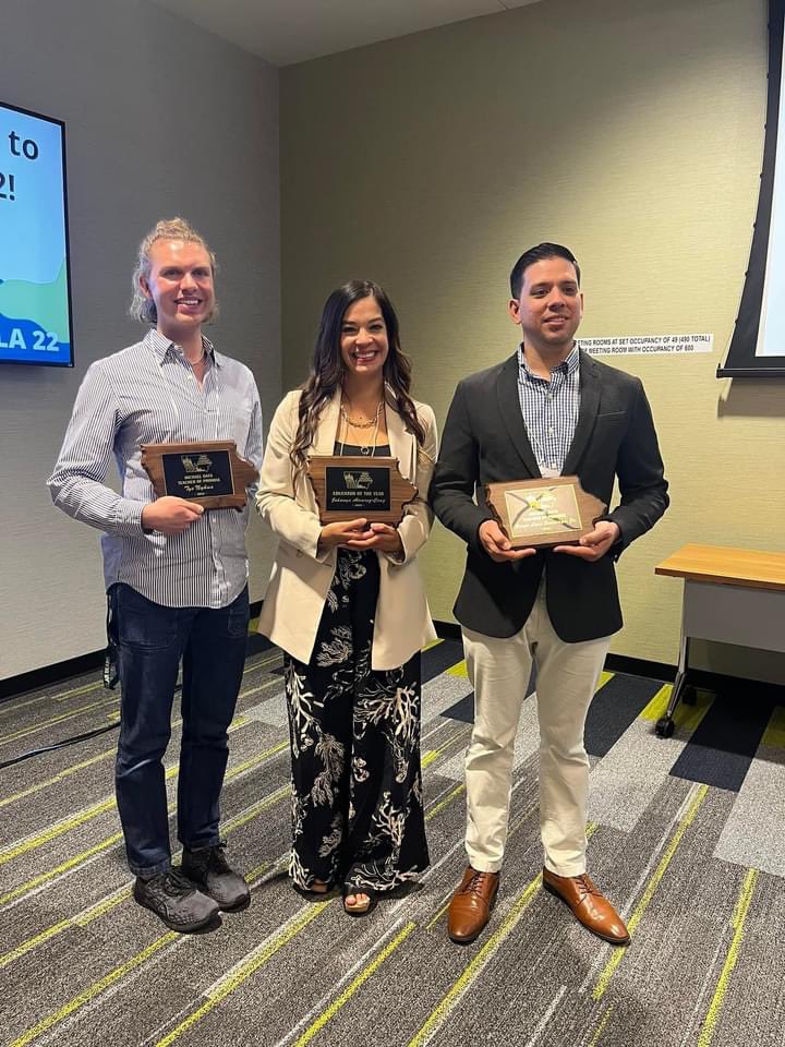 DMPS_WorldLang's tweet image. DMPS teachers accepted awards and a grant to host middle school Spanish Olympics. @DMschools @DM_North @HoytMS @HardingWolfPack @MeredithHuskies