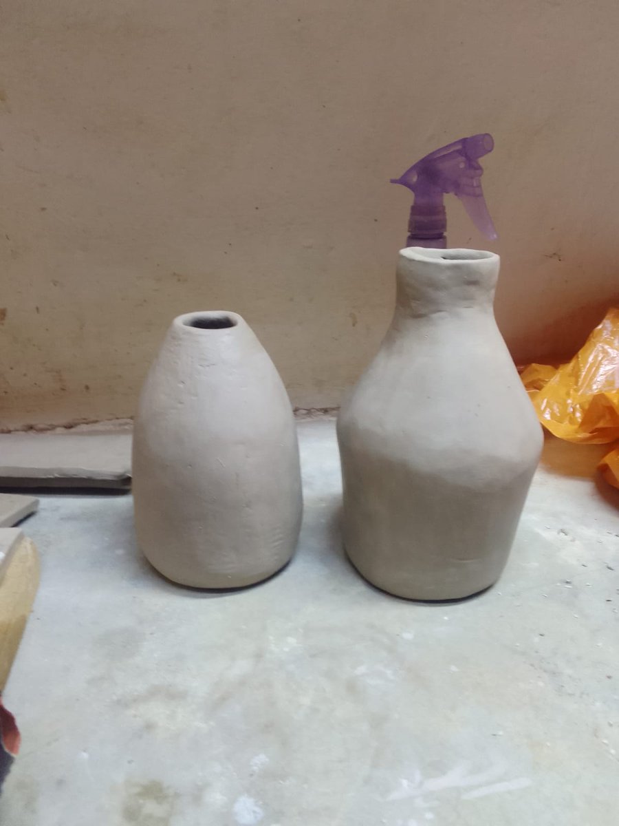 AwatiSmangele's tweet photo. 100% handmade; 100% South African, still new to pottery but enjoying every minute,  please support #localbusiness #townshipbusiness #Tourism https://t.co/ueibwhtU74
