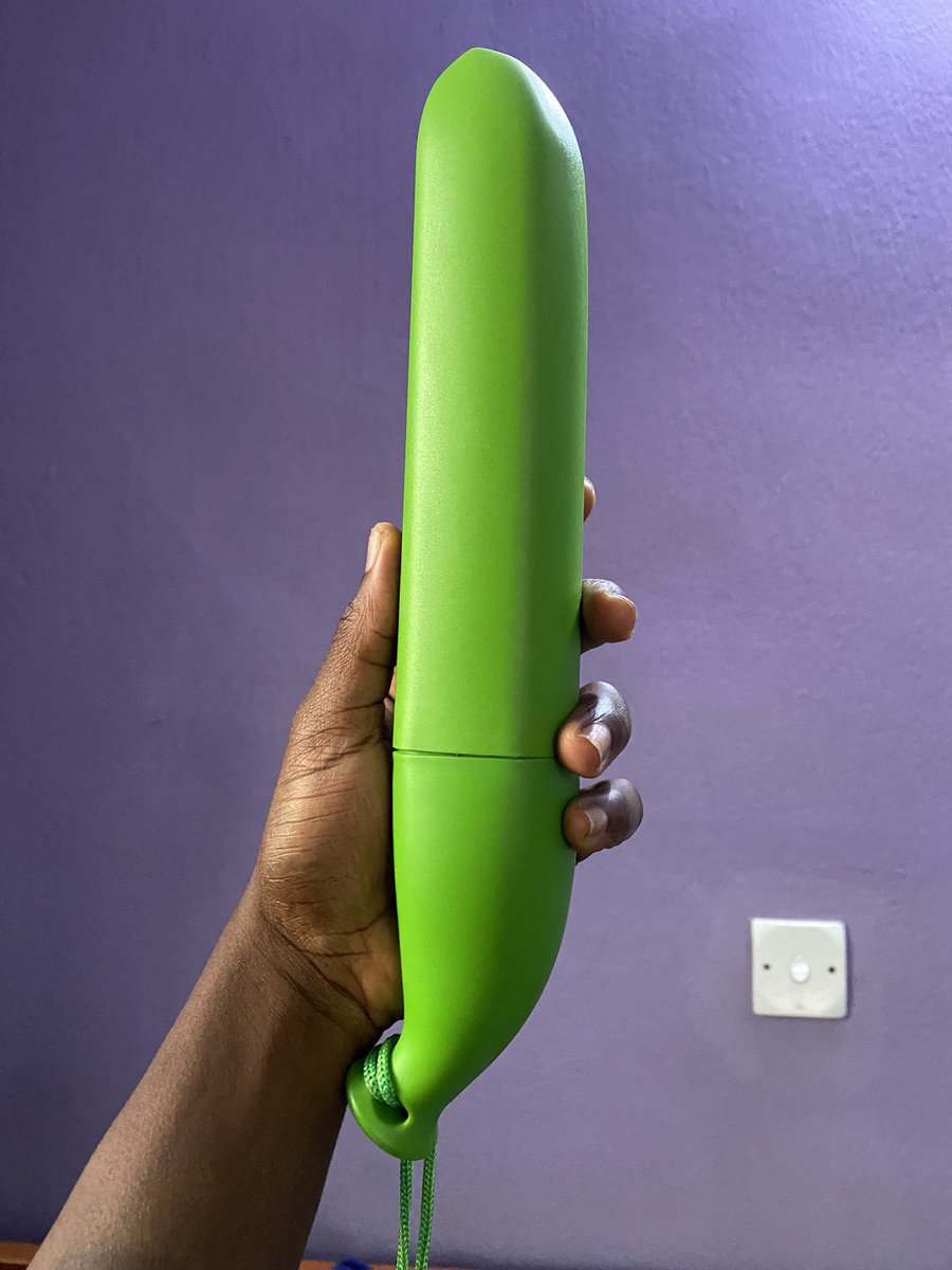 Theoladeledada's tweet image. Umbrella for raining days ☔️