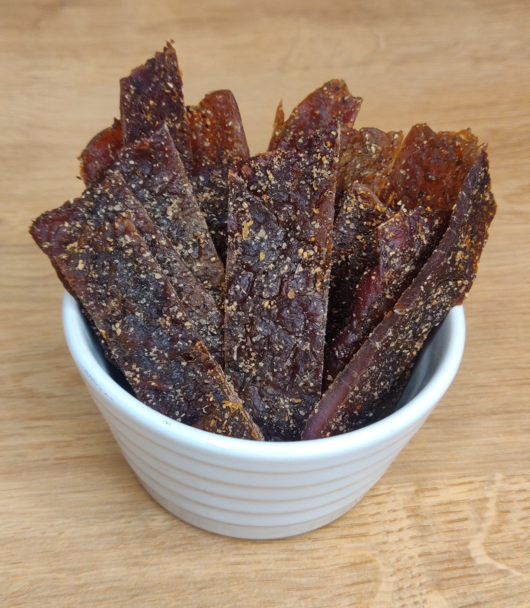 jerkyvore's tweet photo. Treat yourself or your guests to some homemade, sugar-free, soy-free and preservatives-free #beefjerky.

https://t.co/LZ2DNt7GnA https://t.co/QfxqdJA5eB