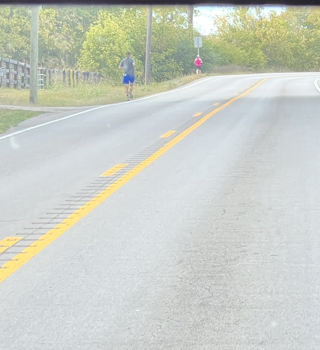 saralynlk's tweet photo. Hey @RagnarRelay , this is simply unsafe. Having runners go down this 2 lane highway with no shoulder was a complaint last year. And here we go again. There are other routing options and this is completely unnecessary. https://t.co/JEzoGmySPD