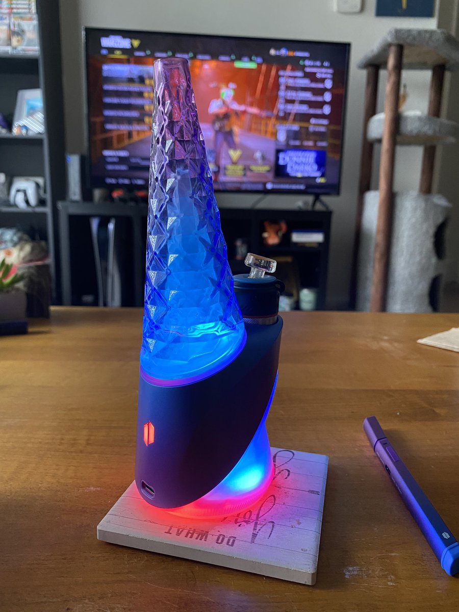_luisnunez's tweet photo. Puffco is legit the best dab rig 😍 https://t.co/2RK6gLYR3B