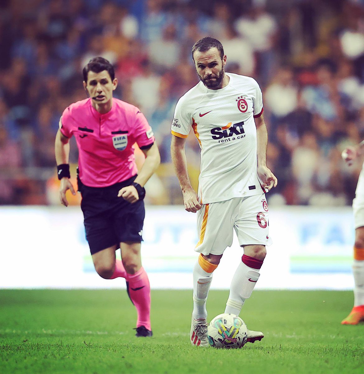 Happy and proud to have made my official debut for <a href="/GalatasaraySK/">Galatasaray SK</a> , thanks to all #CimBom fans for your love! A pity not having being able to win but already thinking about the next game 🙏❤️💛🦁