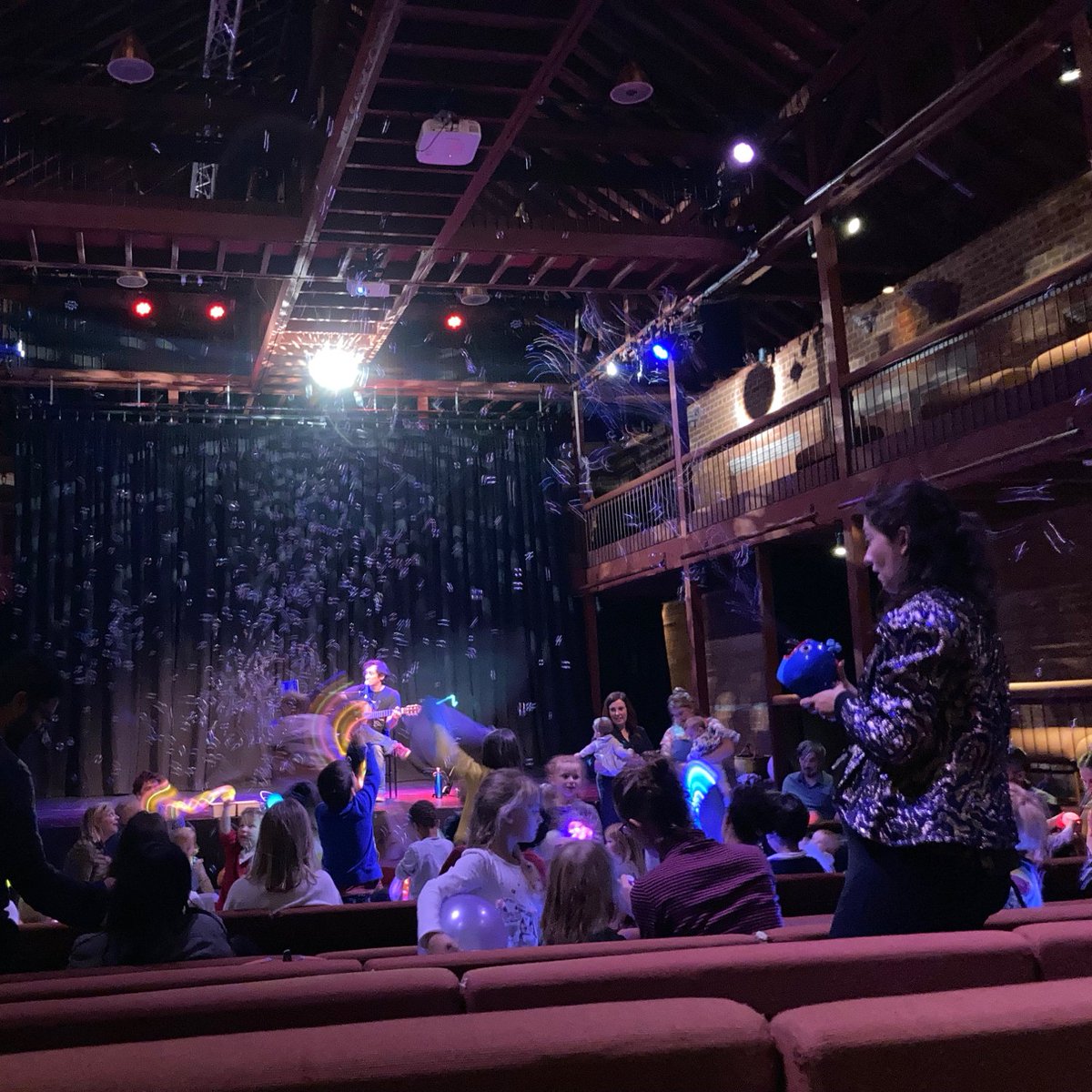 tinylightheatre's tweet photo. It’s been an amazing first two days of our debut @tinyideasoxford festival! There’s been fun galore across Oxford & we’ve got Sunday to go - there’ll be Family Movies @UPPCinema, Hey Little Bird and Teresa Heapy at @TheNorthWall & Du Iz Tak at @TheStoryMuseum! #tinyideas2022 https://t.co/xaGtOlZGfk