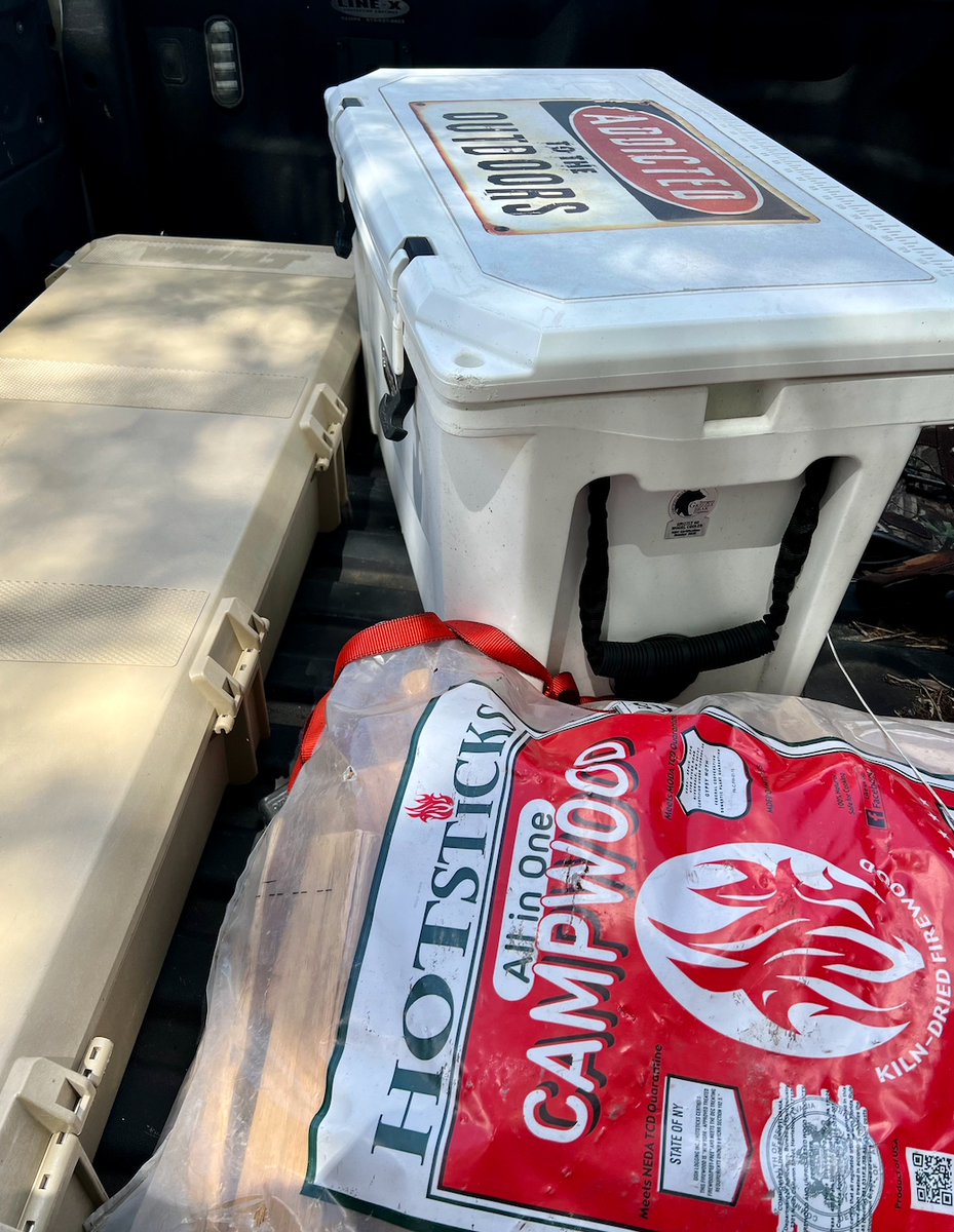 Outdoor_TV's tweet photo. With summer being over.. Let the fall bonfire's begin! 🔥 🔥
#hotsticks #addicted #addictedtotheoutdoors #atto #bonfire #campfire https://t.co/iHOX147a63