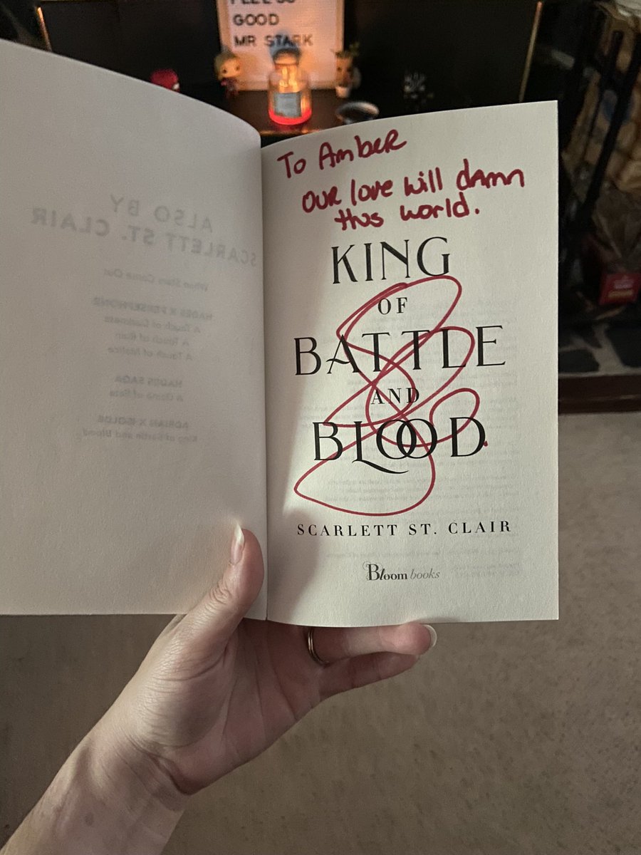 Book Babes Book Club pick for October is King of Battle and Blood by @ScarlettStClai1 Spooky reading season is in FULL SWING with spicy vampires. 😈🤤🎃 #scarlettstclair #kingofbattleandblood #bookbabes #bookclub #vampires #october #spookyreading #BookTwitter #spookyseason