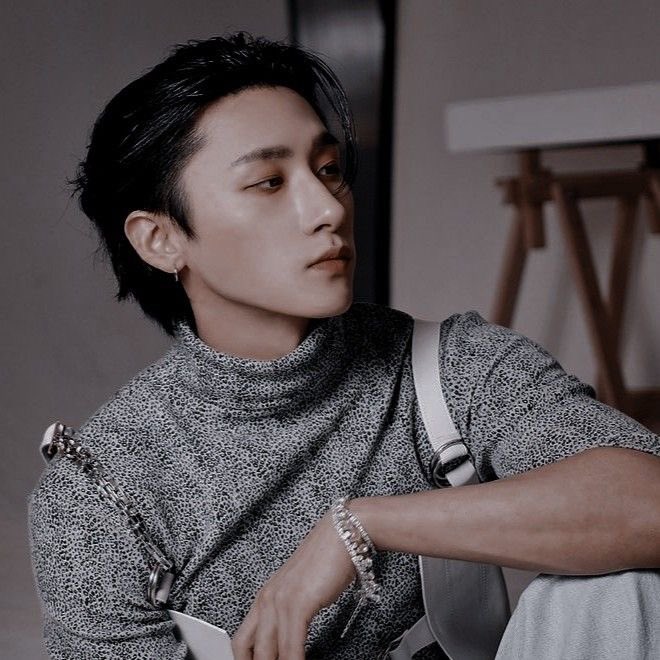 ⠀

⠀                🕷️ THEODORE 🕷️
                Y/N’s obsessive stalker 
                  temp pin / MDNI 18+
                  Non-Dating 🕷️ NSA
                            Temp FC
⠀