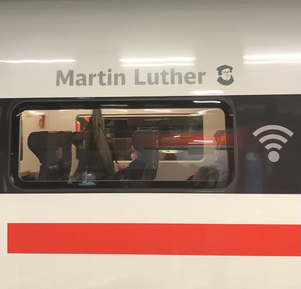 Marcus Burkhardt (@bumatic) on Twitter photo Wenn man von der Jahrestagung der <a href="/GfMedienwissen/">GfMedienwissenschaft</a> an der <a href="/UniHalle/">UniversitĂ€t Halle (inaktiv)</a> dann noch vom ICE Martin Luther nach Hause gebracht wird. #gfm2022, you went above and beyond. Danke! NĂ€chstes Jahr wirdâs dann der RE5 nach Bonn. Wenn man von der Jahrestagung der <a href="/GfMedienwissen/">GfMedienwissenschaft</a> an der <a href="/UniHalle/">UniversitĂ€t Halle (inaktiv)</a> dann noch vom ICE Martin Luther nach Hause gebracht wird. #gfm2022, you went above and beyond. Danke! NĂ€chstes Jahr wirdâs dann der RE5 nach Bonn.