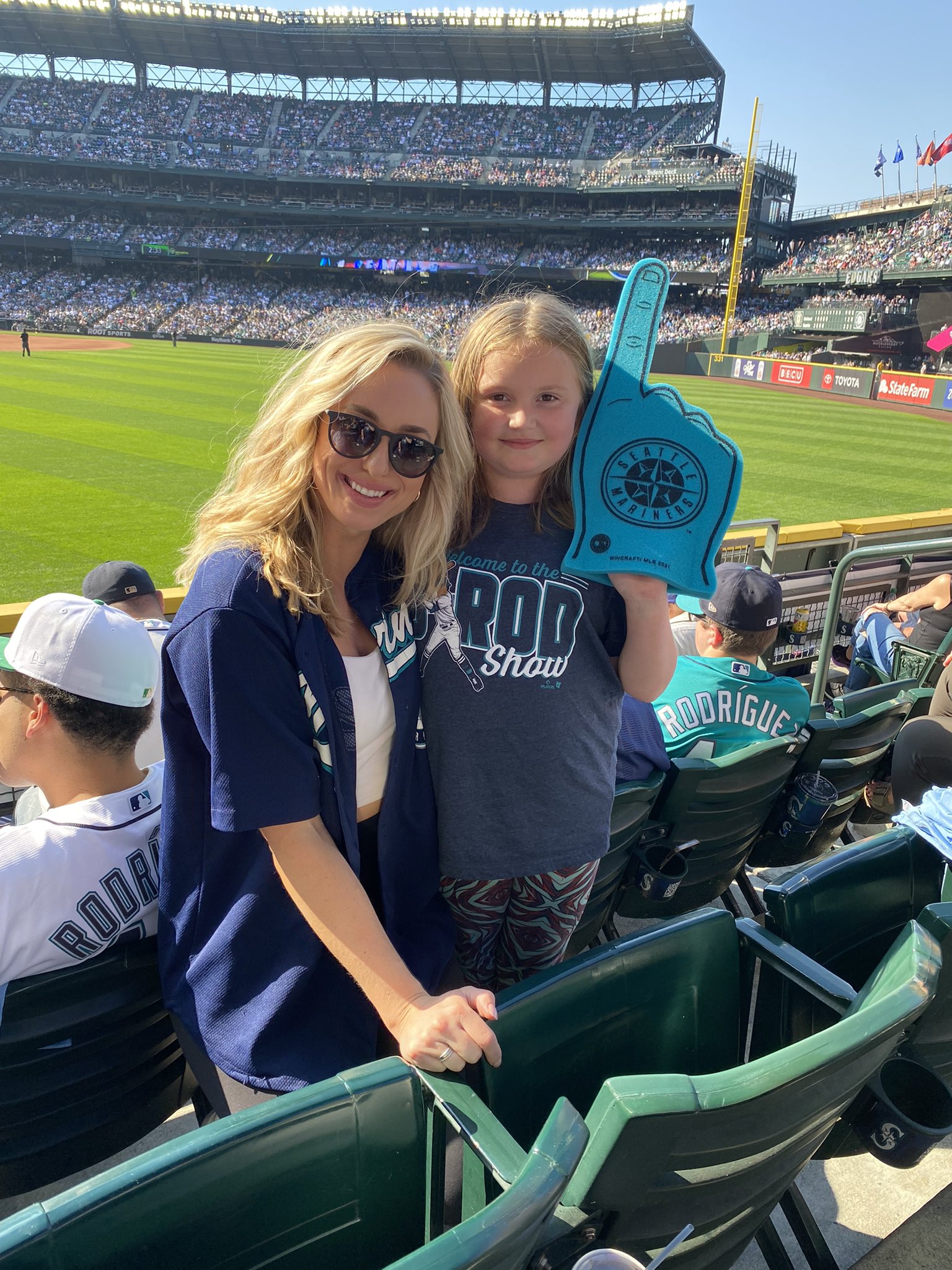 Madison Wade on Twitter "Met JRODshow44 1 fan, Aria!!! We had her