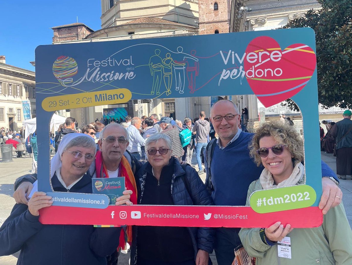 TerraeMissione's tweet photo. Il #FestivaldellaMissione ci introduce nel mese missionario 👣 🌍
Noi ci siamo! ✌️@MissioFest
#fdm2022 #vivereperdono #ottobremissionario https://t.co/PdCpHrEFVH