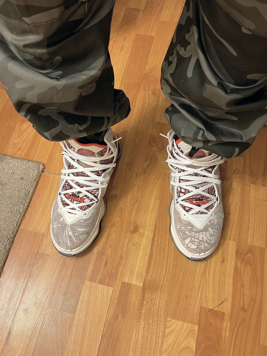 DaryleLSmith's tweet photo. Road Trip Drip
#YankeesFit #Lebron19 @seeyoudifferent  #CBT    @ahmiryoung 
 @uncle_rjs 
@KidFromTheX @CallMeCoachVP @LiCkMyJs @TheDon8708 @5aluteMeImPaige @LexxDaTurtle @mizz_tae @mdeeeeee_ @LadySideshow @MagMr44 @CoachWes03 @ALilBitOfEryn @IngloriousGUIDO
@kp0pkicks https://t.co/EGFRg0Bu7z