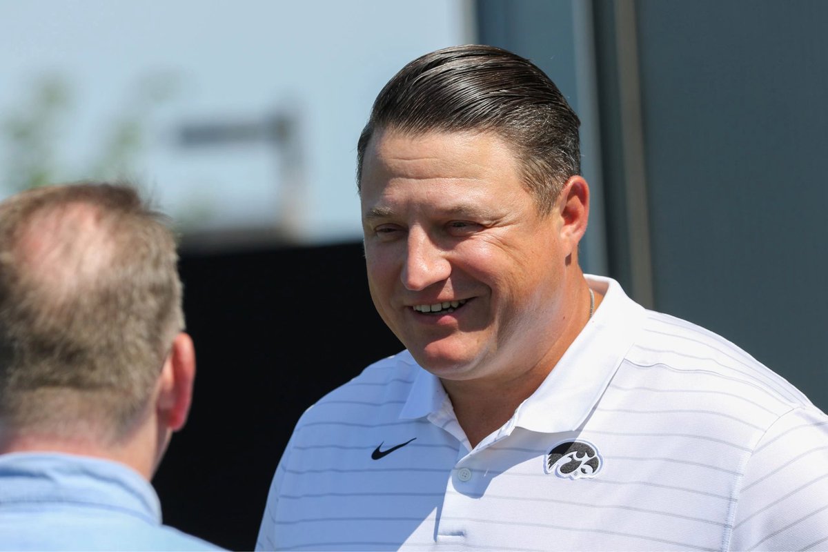 SickosCommittee's tweet photo. When your offense isn’t doing well, but you remembered your dad is going to take you out for sloppy steaks at Truffoni’s after the game https://t.co/kWuytVdNSd