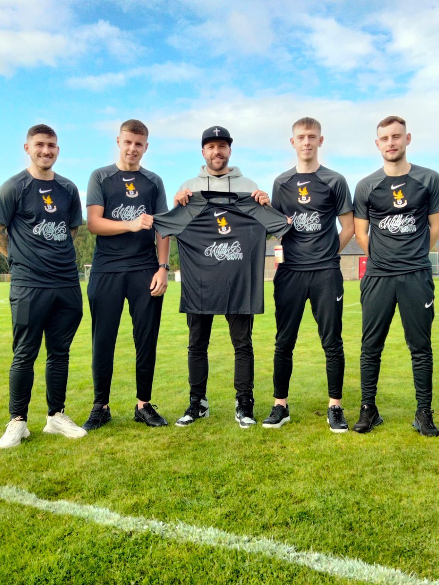 What you all think of <a href="/IslandmageeFC/">IslandmageeFC</a>’s new T-shirts? Looking sharp lads!  Great to be able to help out my local team with a bit of sponsorship. 🤝