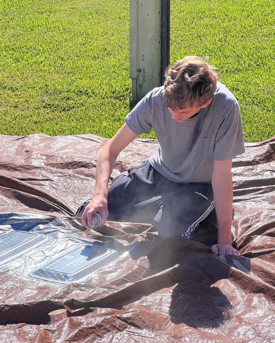 WildkatRobotiksFTCFRC (@wildkat_robo_hs) on Twitter photo Members of @wildkatrobotftc are working on their #HomecomingFloat for the <a href="/willisisd/">Willis ISD</a> #VegasNights Homecoming parade on Wednesday! @ftcteams @firstintexas #schoolspirit Members of @wildkatrobotftc are working on their #HomecomingFloat for the <a href="/willisisd/">Willis ISD</a> #VegasNights Homecoming parade on Wednesday! @ftcteams @firstintexas #schoolspirit