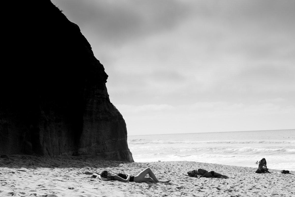 Ericeira // 2022.09
#Monochrome 
#streetphotography 
#ricohgriiix