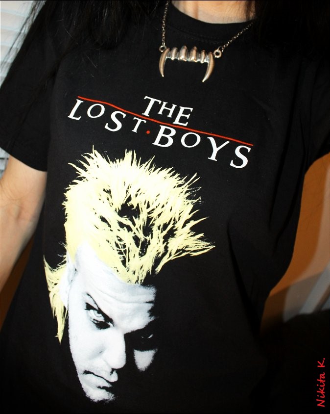 One of my favourite movies 🖤
#TheLostBoys #classichorror #80smovies #vampires #movieshirtcollection