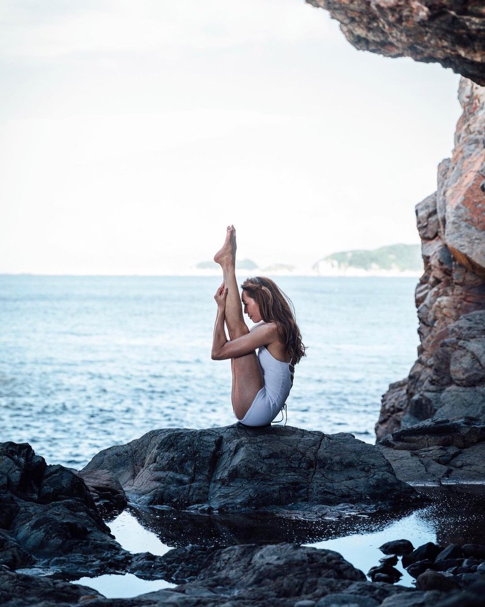 hanafitmedia's tweet photo. ๐ View More >> https://t.co/D7bUD2PUuU
------
#beachyoga #christine.k. #fitnessmodel #Flexibility #forwardfold #hkyoga #mikayogawear #paschimottansana #photography #seatedpose #sunset #Yoga #YogaInstagram #YogaInspiration #yogaphotography #yogaposes #็ไผฝ https://t.co/yVMgST9ROm