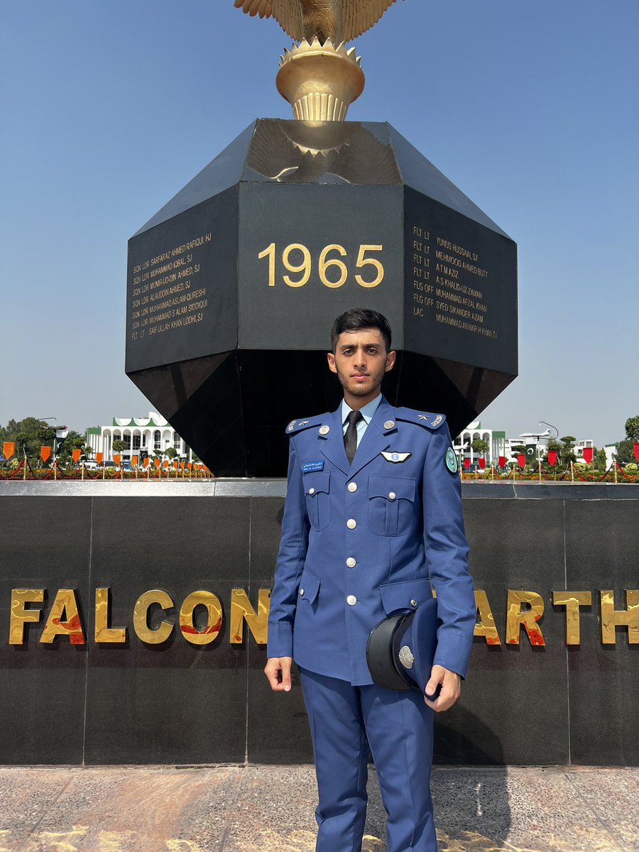 Karaz2002's tweet photo. الحمد لله الذي بنعمته تتم الصالحات تخرج ابني الملازم تركي بن خالد بن رداد الزهراني من اكاديمية القوات الجوية الباكستانية وتشرفت بحضور حفل التخرج الذي اقامته الملحقية العسكرية في باكستان https://t.co/S2wPtA1AfK